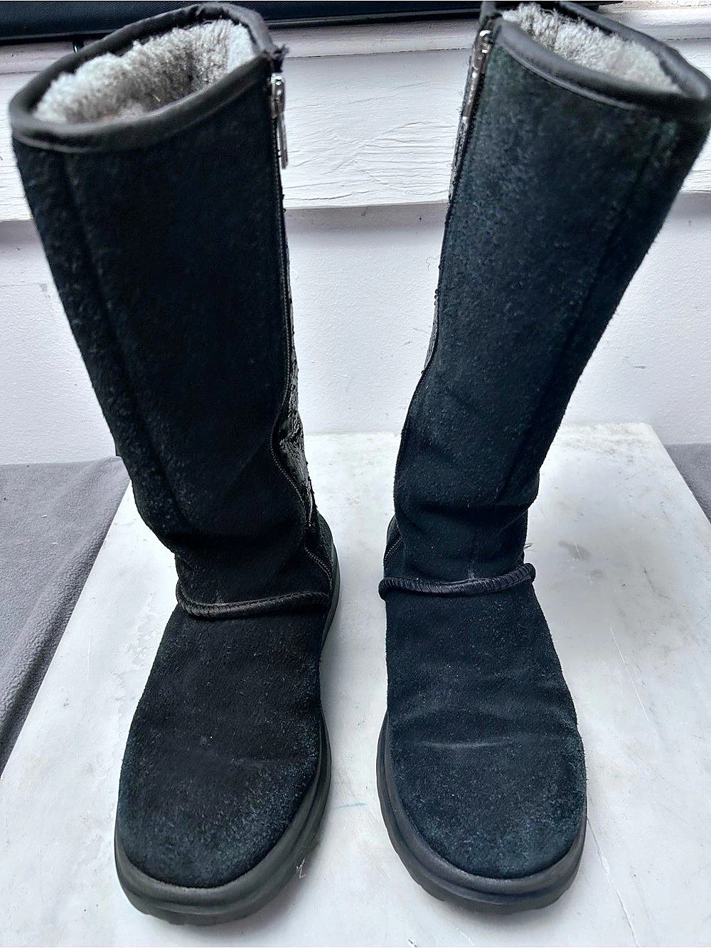 UGG I Heart Kisses Skull Sequin high Boot Boots Black & Gray US 7 Rare